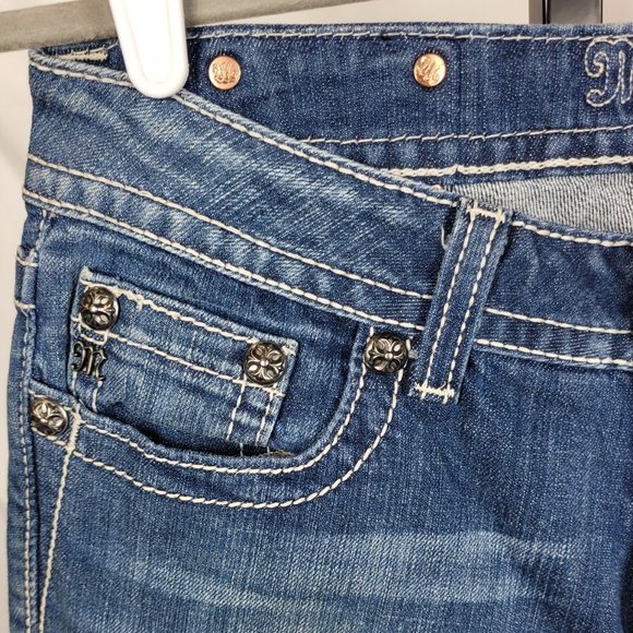 Miss Me Women's Capri Blue Jeans - Picture 4 of 9